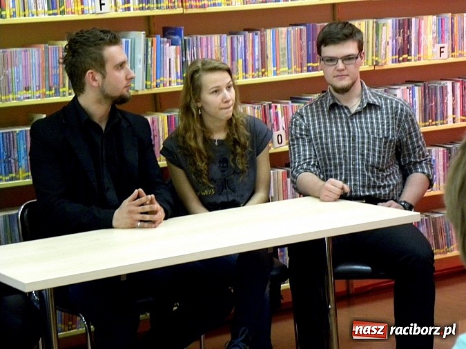 Zdjęcie w galerii na portalu naszraciborz.pl: Facebook powinien być dozwolony od 18 lat  wiadomości z regionu