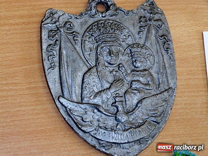 Zdjęcie w galerii na portalu naszraciborz.pl: Żywa lekcja historii w Gimnazjum Nr 5 wiadomości z regionu