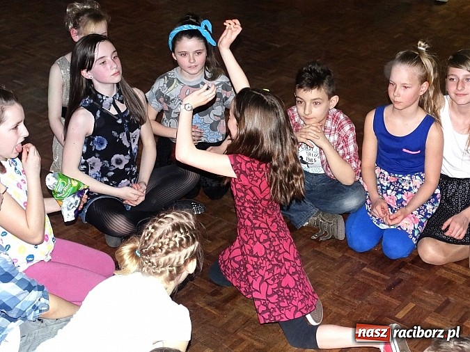 Zdjęcie w galerii na portalu naszraciborz.pl: Wychowankowie MDK na warsztatach w Wrexham  wiadomości z regionu