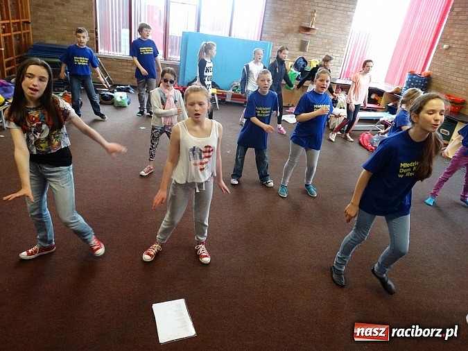 Zdjęcie w galerii na portalu naszraciborz.pl: Wychowankowie MDK na warsztatach w Wrexham  wiadomości z regionu