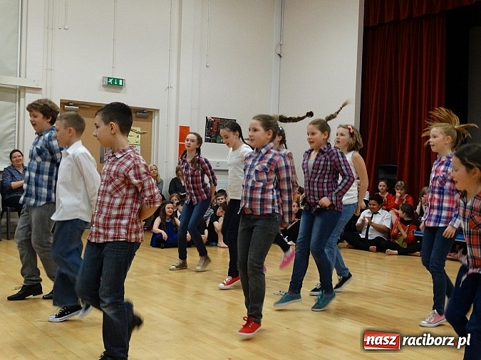 Zdjęcie w galerii na portalu naszraciborz.pl: Wychowankowie MDK na warsztatach w Wrexham  wiadomości z regionu