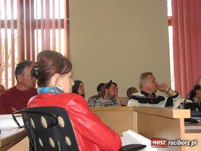 Zdjęcie w galerii na portalu naszraciborz.pl: Nie macie aktualnych map! Burzliwa dyskusja w sprawie drogi Racibórz-Pszczyna  wiadomości z regionu