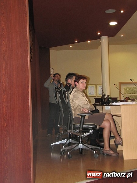 Zdjęcie w galerii na portalu naszraciborz.pl: Nie macie aktualnych map! Burzliwa dyskusja w sprawie drogi Racibórz-Pszczyna  wiadomości z regionu