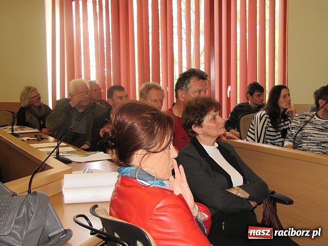 Zdjęcie w galerii na portalu naszraciborz.pl: Nie macie aktualnych map! Burzliwa dyskusja w sprawie drogi Racibórz-Pszczyna  wiadomości z regionu