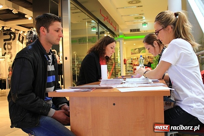Zdjęcie w galerii na portalu naszraciborz.pl: Sukces pierwszego dnia akcji. Zarejestrowało się 114 potencjalnych dawców szpiku! wiadomości z regionu