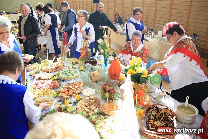 Zdjęcie w galerii na portalu naszraciborz.pl: Wielkanocne specjały na stołach w Kornowacu wiadomości z regionu