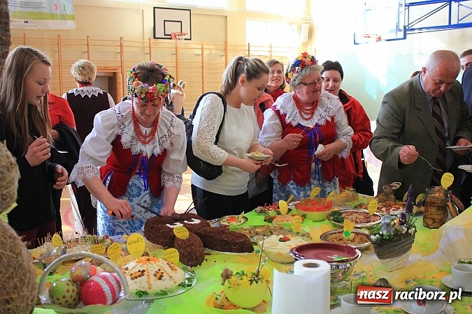 Zdjęcie w galerii na portalu naszraciborz.pl: Wielkanocne specjały na stołach w Kornowacu wiadomości z regionu