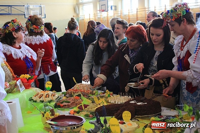 Zdjęcie w galerii na portalu naszraciborz.pl: Wielkanocne specjały na stołach w Kornowacu wiadomości z regionu