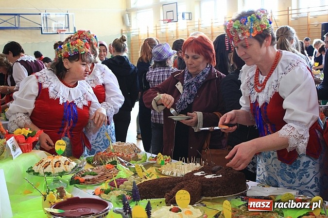 Zdjęcie w galerii na portalu naszraciborz.pl: Wielkanocne specjały na stołach w Kornowacu wiadomości z regionu