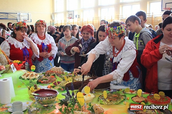 Zdjęcie w galerii na portalu naszraciborz.pl: Wielkanocne specjały na stołach w Kornowacu wiadomości z regionu