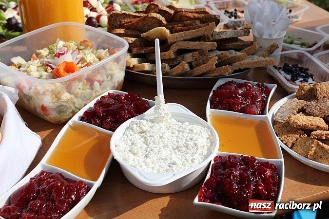 Zdjęcie w galerii na portalu naszraciborz.pl: Dzień Ziemi w ZSOMS, czyli ekośniadanie na wesoło wiadomości z regionu