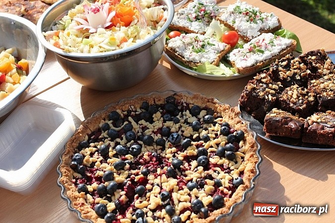 Zdjęcie w galerii na portalu naszraciborz.pl: Dzień Ziemi w ZSOMS, czyli ekośniadanie na wesoło wiadomości z regionu