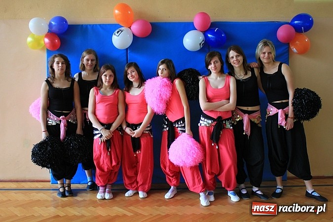 Zdjęcie w galerii na portalu naszraciborz.pl: Boisko przy ZSS oficjalnie otwarte! wiadomości z regionu