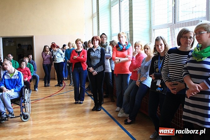 Zdjęcie w galerii na portalu naszraciborz.pl: Boisko przy ZSS oficjalnie otwarte! wiadomości z regionu