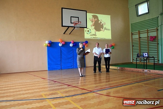 Zdjęcie w galerii na portalu naszraciborz.pl: Boisko przy ZSS oficjalnie otwarte! wiadomości z regionu