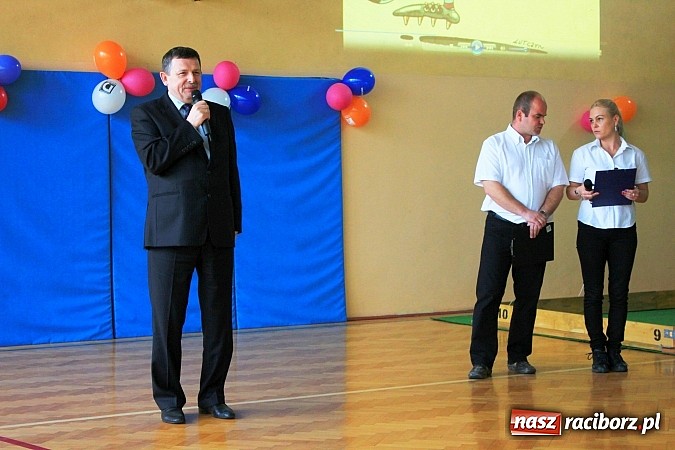 Zdjęcie w galerii na portalu naszraciborz.pl: Boisko przy ZSS oficjalnie otwarte! wiadomości z regionu