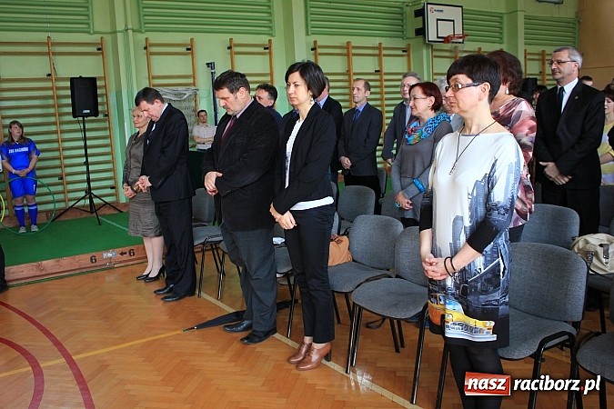 Zdjęcie w galerii na portalu naszraciborz.pl: Boisko przy ZSS oficjalnie otwarte! wiadomości z regionu