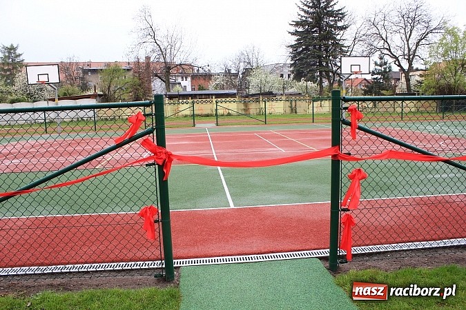 Zdjęcie w galerii na portalu naszraciborz.pl: Boisko przy ZSS oficjalnie otwarte! wiadomości z regionu