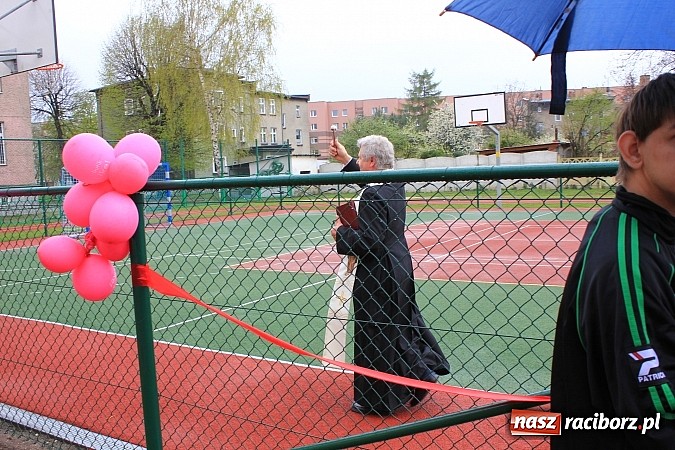 Zdjęcie w galerii na portalu naszraciborz.pl: Boisko przy ZSS oficjalnie otwarte! wiadomości z regionu