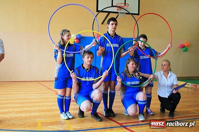 Zdjęcie w galerii na portalu naszraciborz.pl: Boisko przy ZSS oficjalnie otwarte! wiadomości z regionu