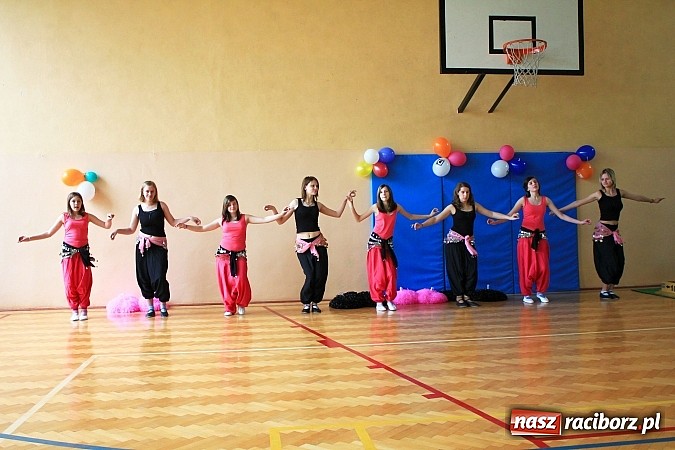 Zdjęcie w galerii na portalu naszraciborz.pl: Boisko przy ZSS oficjalnie otwarte! wiadomości z regionu