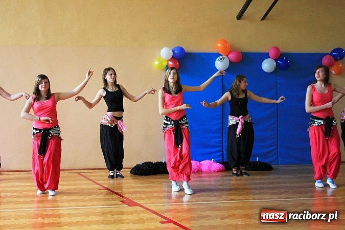 Zdjęcie w galerii na portalu naszraciborz.pl: Boisko przy ZSS oficjalnie otwarte! wiadomości z regionu