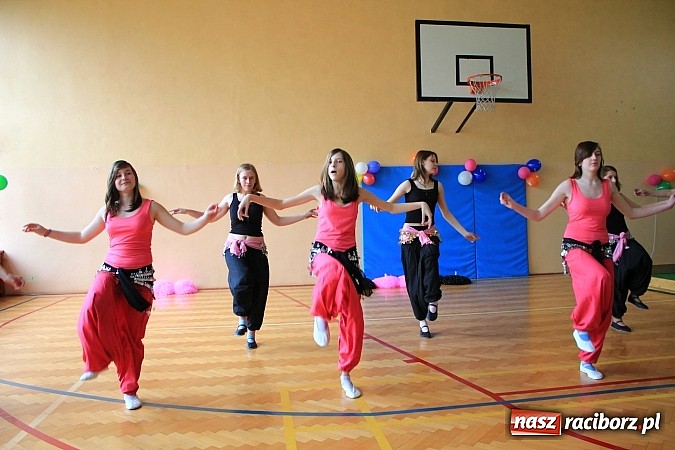 Zdjęcie w galerii na portalu naszraciborz.pl: Boisko przy ZSS oficjalnie otwarte! wiadomości z regionu