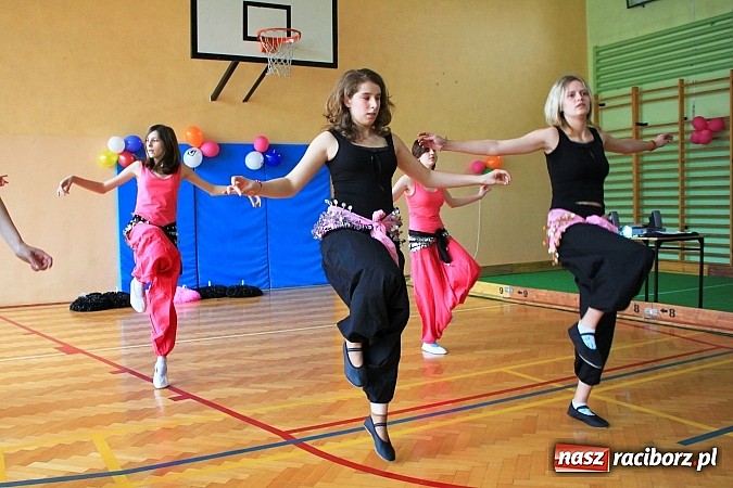 Zdjęcie w galerii na portalu naszraciborz.pl: Boisko przy ZSS oficjalnie otwarte! wiadomości z regionu