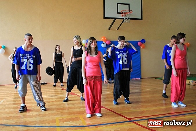 Zdjęcie w galerii na portalu naszraciborz.pl: Boisko przy ZSS oficjalnie otwarte! wiadomości z regionu