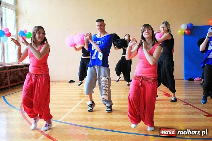 Zdjęcie w galerii na portalu naszraciborz.pl: Boisko przy ZSS oficjalnie otwarte! wiadomości z regionu