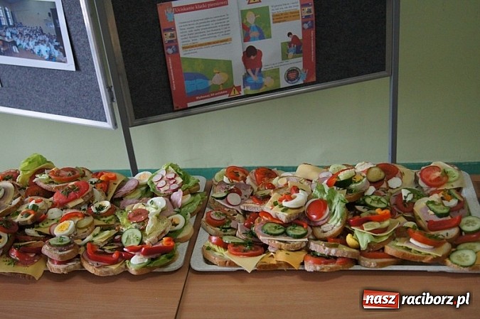 Zdjęcie w galerii na portalu naszraciborz.pl: Światowy Dzień Zdrowia w SP-4  wiadomości z regionu