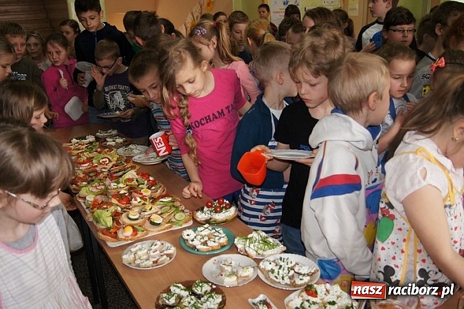 Zdjęcie w galerii na portalu naszraciborz.pl: Światowy Dzień Zdrowia w SP-4  wiadomości z regionu