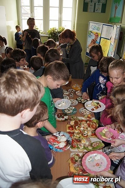Zdjęcie w galerii na portalu naszraciborz.pl: Światowy Dzień Zdrowia w SP-4  wiadomości z regionu