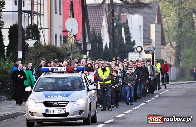 Zdjęcie w galerii na portalu naszraciborz.pl: Wspólna droga krzyżowa raciborskich parafii wiadomości z regionu