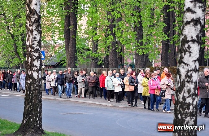 Zdjęcie w galerii na portalu naszraciborz.pl: Wspólna droga krzyżowa raciborskich parafii wiadomości z regionu