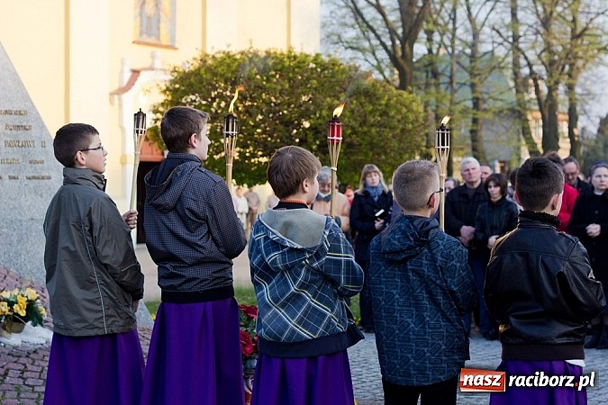 Zdjęcie w galerii na portalu naszraciborz.pl: Wspólna droga krzyżowa raciborskich parafii wiadomości z regionu