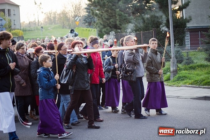 Zdjęcie w galerii na portalu naszraciborz.pl: Wspólna droga krzyżowa raciborskich parafii wiadomości z regionu