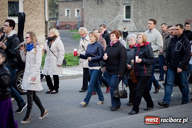 Zdjęcie w galerii na portalu naszraciborz.pl: Wspólna droga krzyżowa raciborskich parafii wiadomości z regionu
