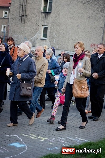 Zdjęcie w galerii na portalu naszraciborz.pl: Wspólna droga krzyżowa raciborskich parafii wiadomości z regionu