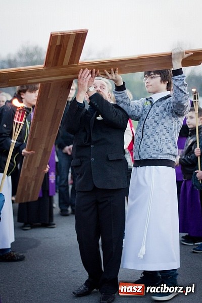 Zdjęcie w galerii na portalu naszraciborz.pl: Wspólna droga krzyżowa raciborskich parafii wiadomości z regionu