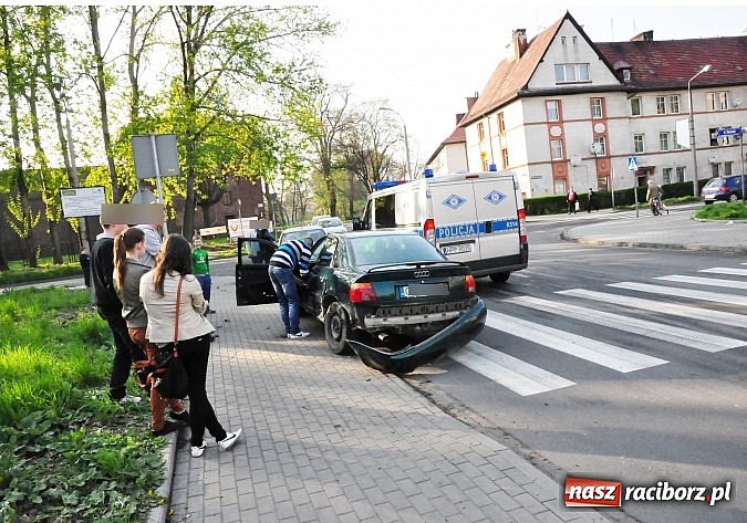 Zdjęcie w galerii na portalu naszraciborz.pl: Kraksa przy starym Despolu. Audi wymusiło pierwszeństwo wiadomości z regionu