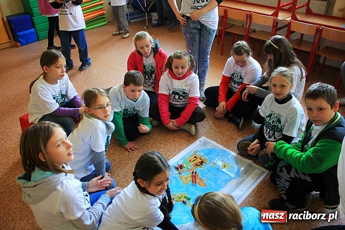 Zdjęcie w galerii na portalu naszraciborz.pl: Plant-for-the-Planet w SP 4, czyli edukacyjne warsztaty ekologiczne dla najmłodszych wiadomości z regionu