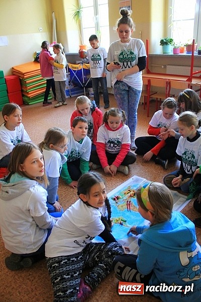 Zdjęcie w galerii na portalu naszraciborz.pl: Plant-for-the-Planet w SP 4, czyli edukacyjne warsztaty ekologiczne dla najmłodszych wiadomości z regionu