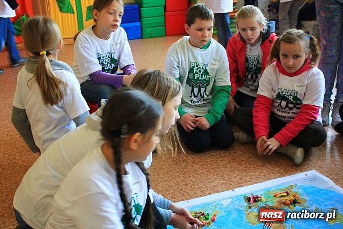 Zdjęcie w galerii na portalu naszraciborz.pl: Plant-for-the-Planet w SP 4, czyli edukacyjne warsztaty ekologiczne dla najmłodszych wiadomości z regionu
