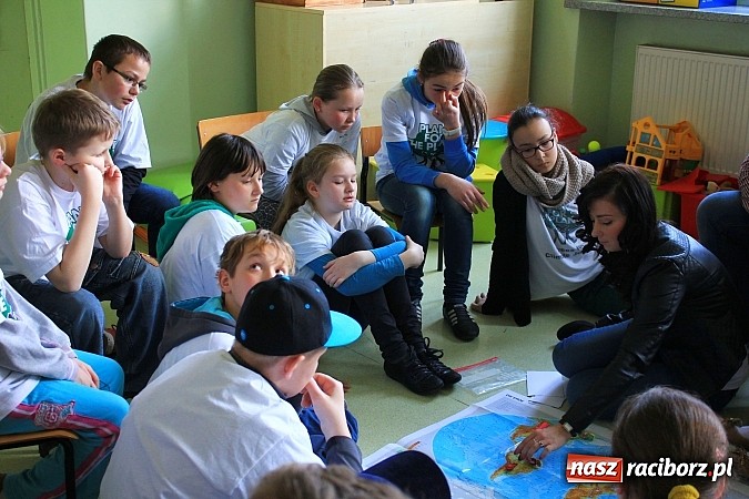 Zdjęcie w galerii na portalu naszraciborz.pl: Plant-for-the-Planet w SP 4, czyli edukacyjne warsztaty ekologiczne dla najmłodszych wiadomości z regionu