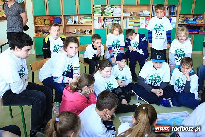 Zdjęcie w galerii na portalu naszraciborz.pl: Plant-for-the-Planet w SP 4, czyli edukacyjne warsztaty ekologiczne dla najmłodszych wiadomości z regionu
