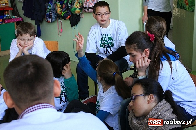 Zdjęcie w galerii na portalu naszraciborz.pl: Plant-for-the-Planet w SP 4, czyli edukacyjne warsztaty ekologiczne dla najmłodszych wiadomości z regionu