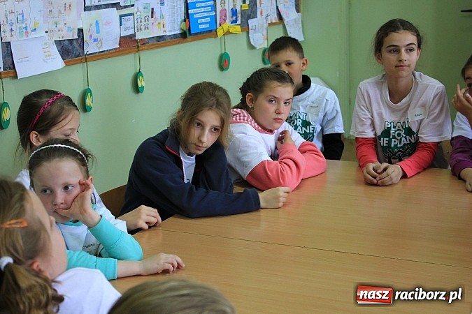 Zdjęcie w galerii na portalu naszraciborz.pl: Plant-for-the-Planet w SP 4, czyli edukacyjne warsztaty ekologiczne dla najmłodszych wiadomości z regionu