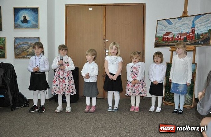 Zdjęcie w galerii na portalu naszraciborz.pl: Katarzyna Enerlich na otwarcie miejskiej biblioteki wiadomości z regionu