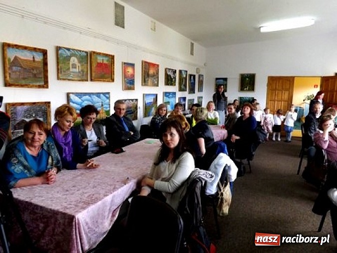 Zdjęcie w galerii na portalu naszraciborz.pl: Katarzyna Enerlich na otwarcie miejskiej biblioteki wiadomości z regionu